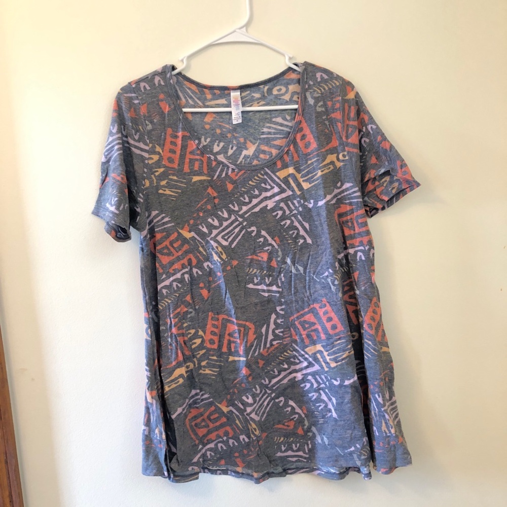 Lularoe Tribal Print Gray Tee Medium